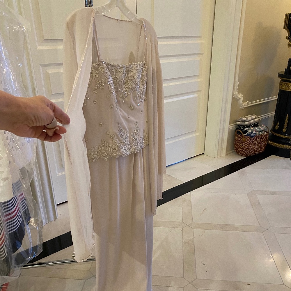 Montage Collection by Mon Cherie, Size 10, Worn Once as mother of the groom